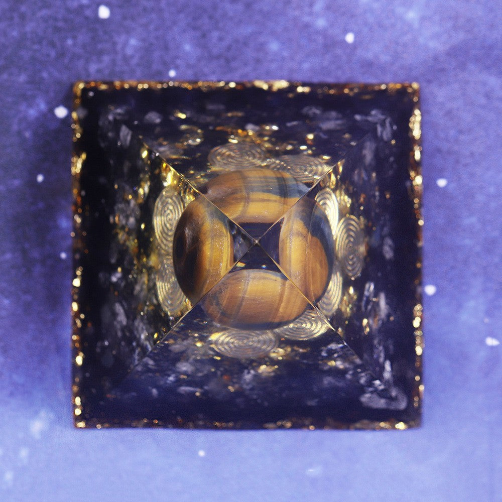 Crystal Ball Pyramid Crystal Crushed Stone Drip