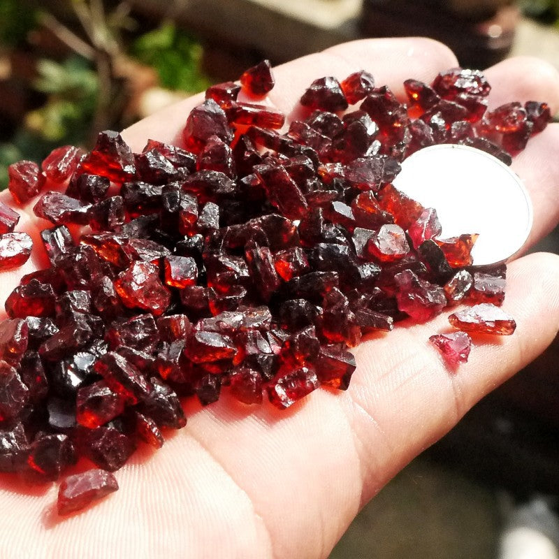 Natural Burgundy Garnet Raw Ore Granular Crushed Stone